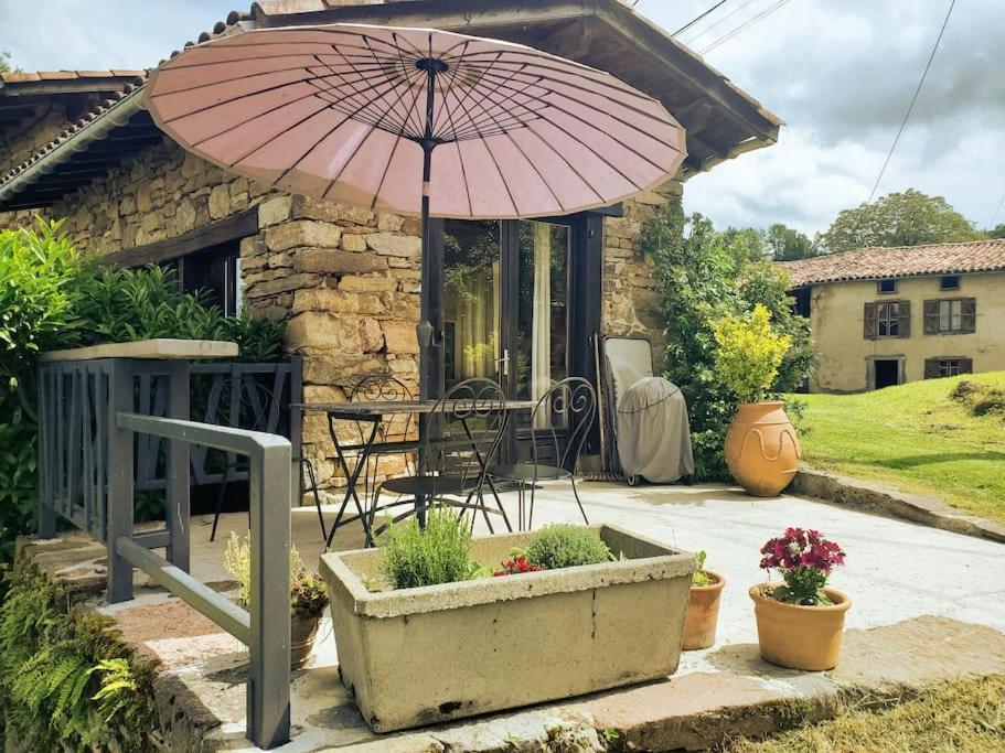 Gite Dans Un Hameau De Charme Castelnau-Durban Exteriér fotografie